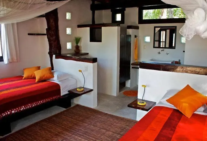 Lodge Playa Selva *