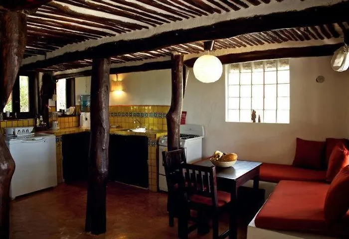 Playa Selva Lodge *